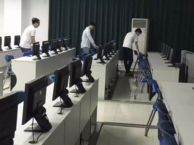 IT自強，靚麗明德——計算機學院第二十五期明德樓機房公益活動紀實